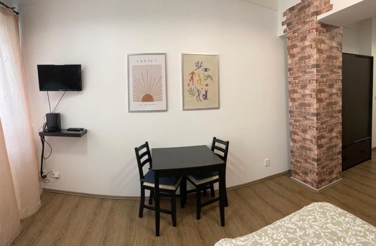 Zizkov Cosy Studio Apartments Praga Exterior foto