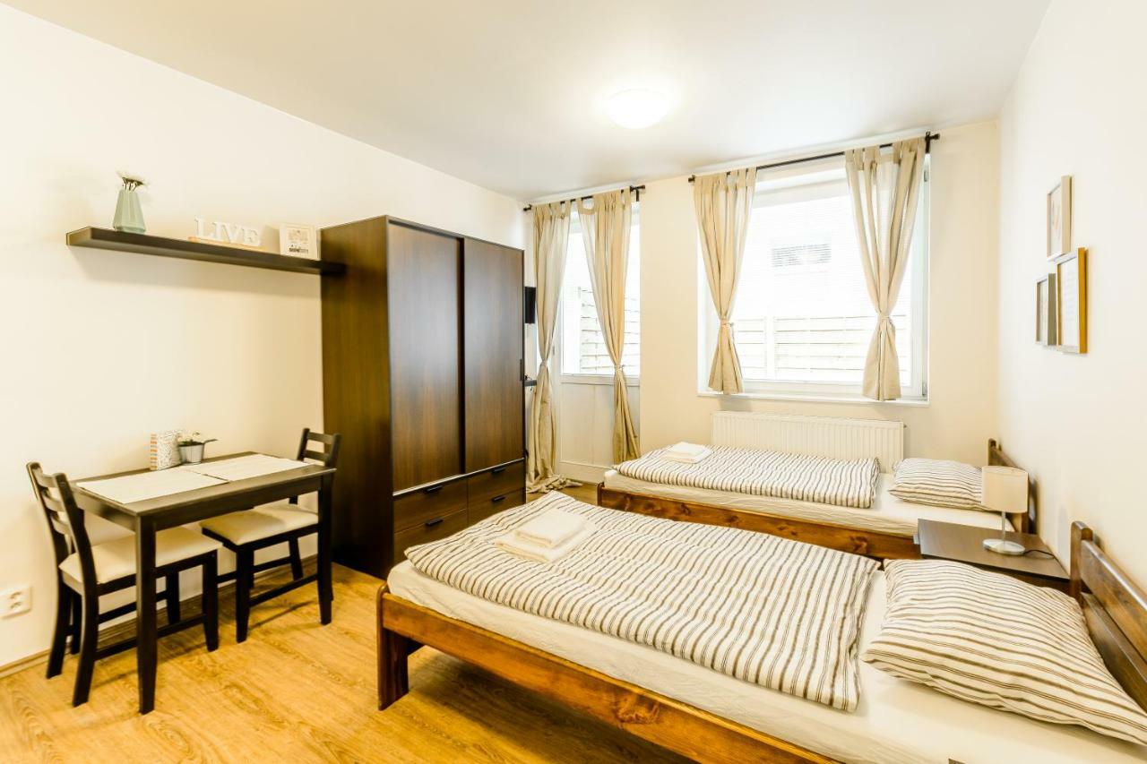 Zizkov Cosy Studio Apartments Praga Exterior foto