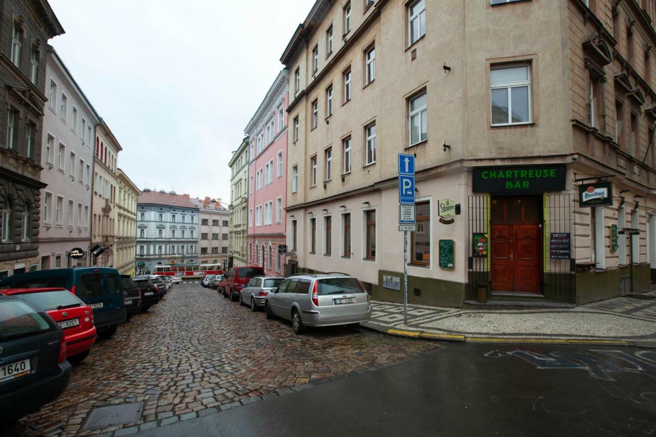 Zizkov Cosy Studio Apartments Praga Exterior foto